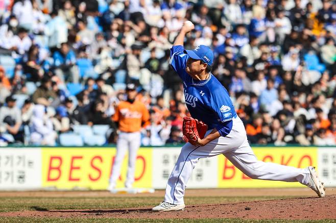 지난 10일 한화 이글스와 시범경기에 등판한 삼성 김태훈. 삼성 제공