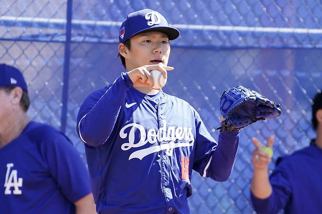 ▲ LA 다저스 야마모토 요시노부가 불펜 피칭을 하고 있다. ⓒ 연합뉴스/AP통신