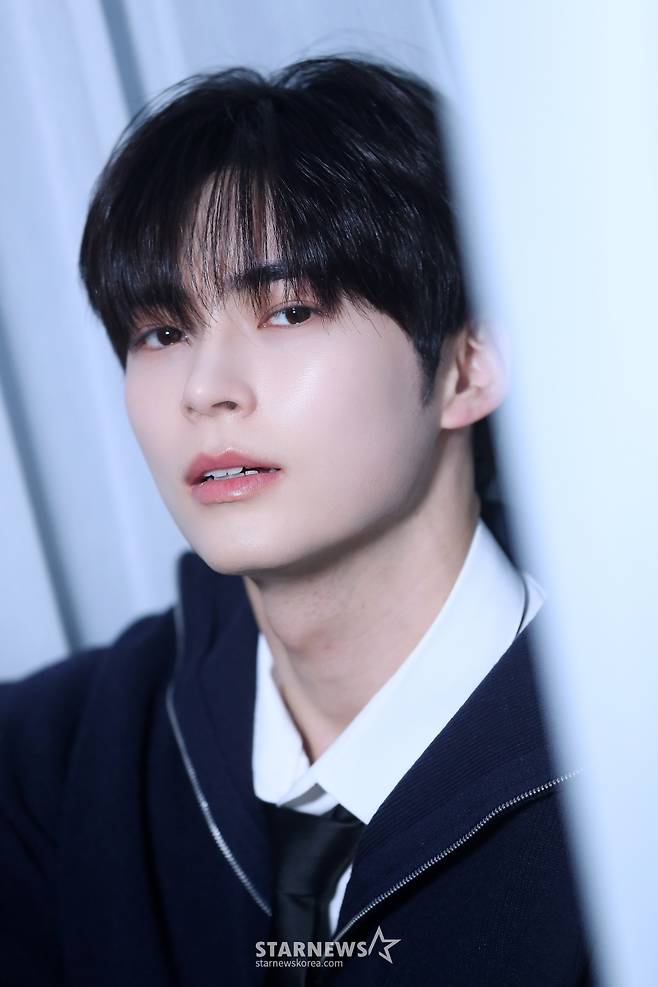 '저절로 줌인' 제로베이스원 성한빈[★화보]
