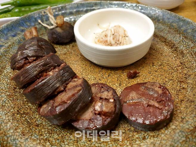 대학로의 순대전문식당 ‘순대실록’이 고증을 통해 재현한 전통순대.(사진=이우석 놀고먹기연구소 소장)