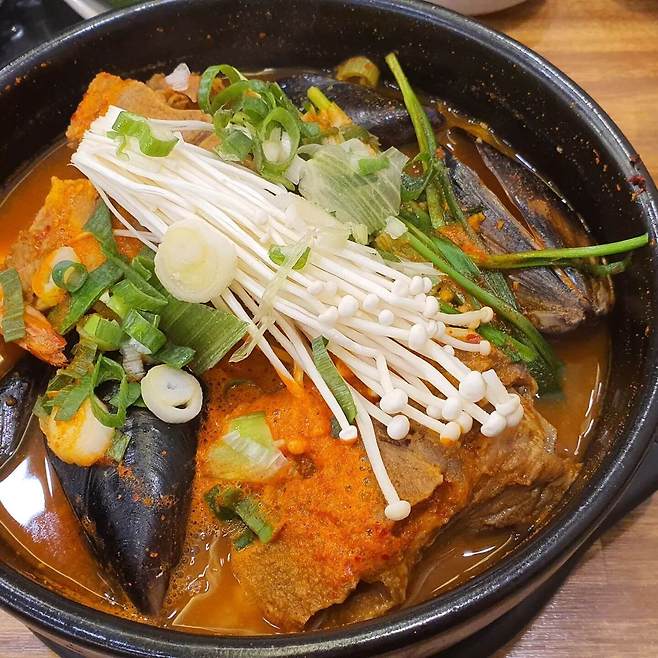 이 이미지는 대체 속성이 비어있습니다. 그 파일 이름은 3.%EC%9A%B4%EC%B2%9C%ED%95%B4%EC%9E%A5%EA%B5%AD-hunny_hunny_happy%EB%8B%98%EC%9D%98-%EC%9D%B8%EC%8A%A4%ED%83%80%EA%B7%B8%EB%9E%A8-2.jpg입니다