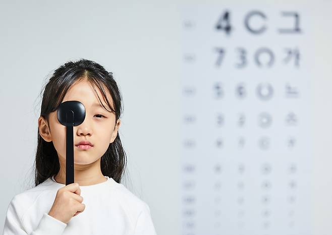 아동기에 약시를 겪으면 성인기에 대사 증후군과 심대사 질환 위험이 높아질 수 있다는 연구 결과가 나왔다./사진=게티이미지뱅크