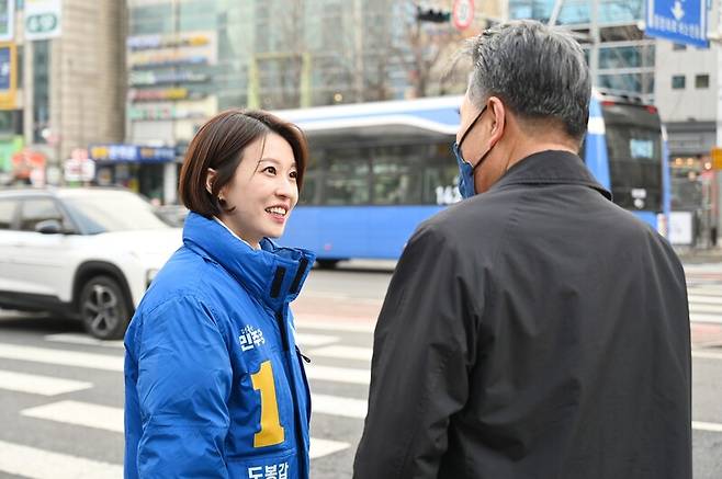 ▲안귀령 더불어민주당 후보(왼쪽). 사진=안귀령 페이스북
