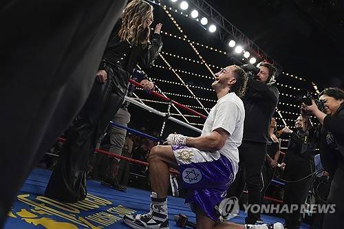 Seldin Angulo Boxing