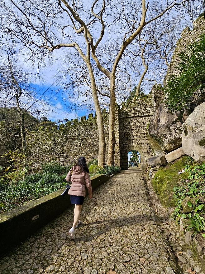 무어인의 성 입구.