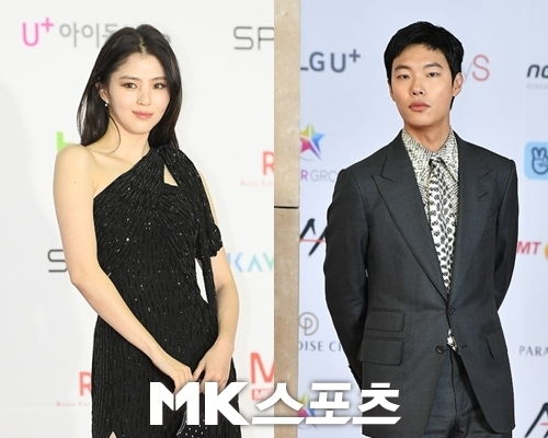 배우 한소희, 류준열이 공개 열애를 인정한 가운데, 하와이 파파라치 사진이 공개됐다. 사진=천정환 기자, DB