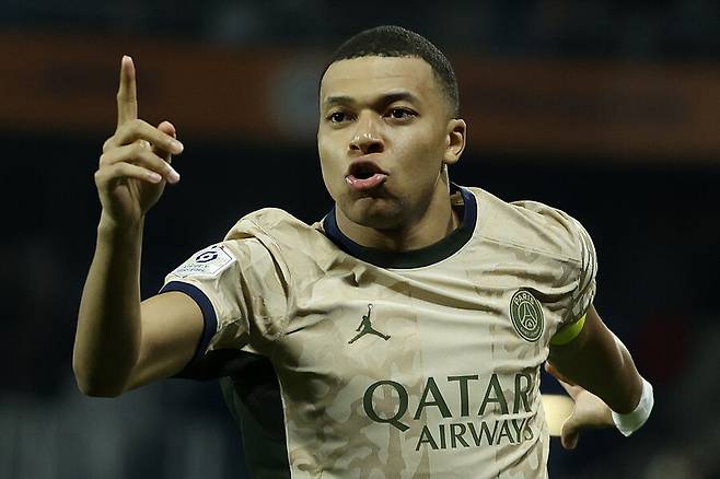 ▲ 18일(한국시간) 프랑스 몽펠리에 스타드 드 라 모송에서 열린 2023-24 프랑스 리그앙 26라운드 몽펠리에와 경기에 선발 출전해 해트트릭을 터뜨린 킬리안 음바페. ⓒ연합뉴스/EPA