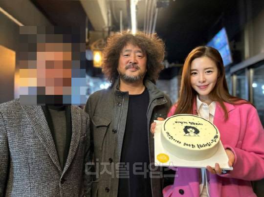 방송인 김어준씨(왼쪽)와 배우 김규리씨. <디지털타임스 DB>