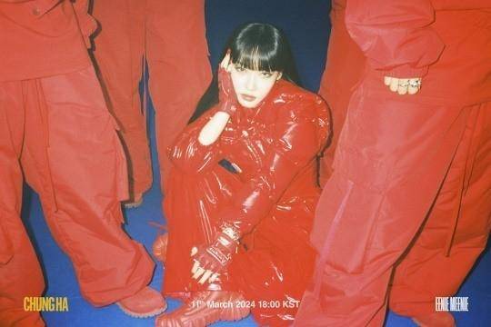 '이니미니'로 컴백한 청하. 모어비전 제공