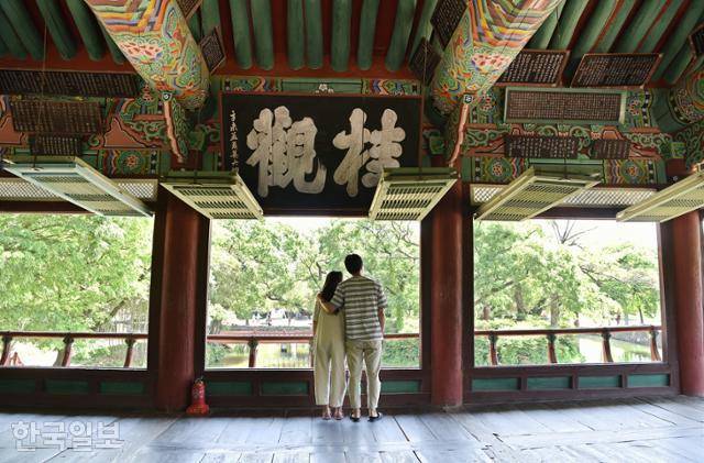 이달 말 단 사흘간만 개방하는 남원 광한루 내부. 한국일보 자료사진