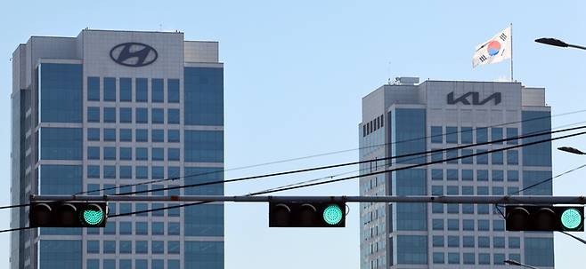 서울 서초구 양재동 현대차와 기아 본사. [사진 = 연합뉴스]