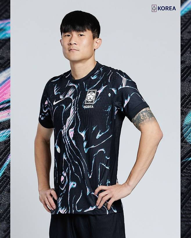 ▲ 19일 나이키는 한국의 전통 예술과 장인정신에서 착안한 디자인을 통해 새로운 세대에게 축구에 대한 빛나는 영감을 불어넣을 예정인 새로운 축구대표팀의 홈, 원정 유니폼을 발표했다. 대한축구협회도 선수들이 착용한 사진을 공개했다. ⓒ 대한축구협회