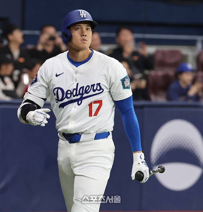 한국에서 열리는 미국프로야구 메이저리그(MLB) 정규시즌 개막전을 앞두고 18일 오후 서울 고척스카이돔에서 한국야구대표팀과 LA 다저스가 스페셜매치를 펼쳤다.  강영조기자 kanjo@sportsseoul.com