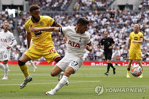 토트넘이 20일(한국시간) 공식 소셜네트워크서비스(SNS)를 통해 솔로몬이 어제(19일) 오른쪽 무릎 반월판에 작은 수술을 받았다고 밝혔다. 연합뉴스