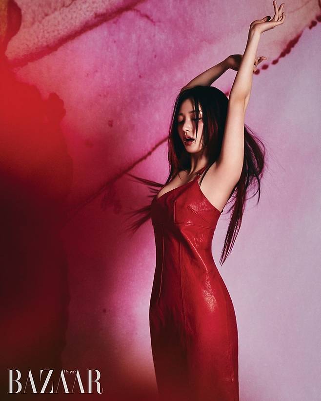 배우 송하윤. 사진 | 하퍼스바자 코리아