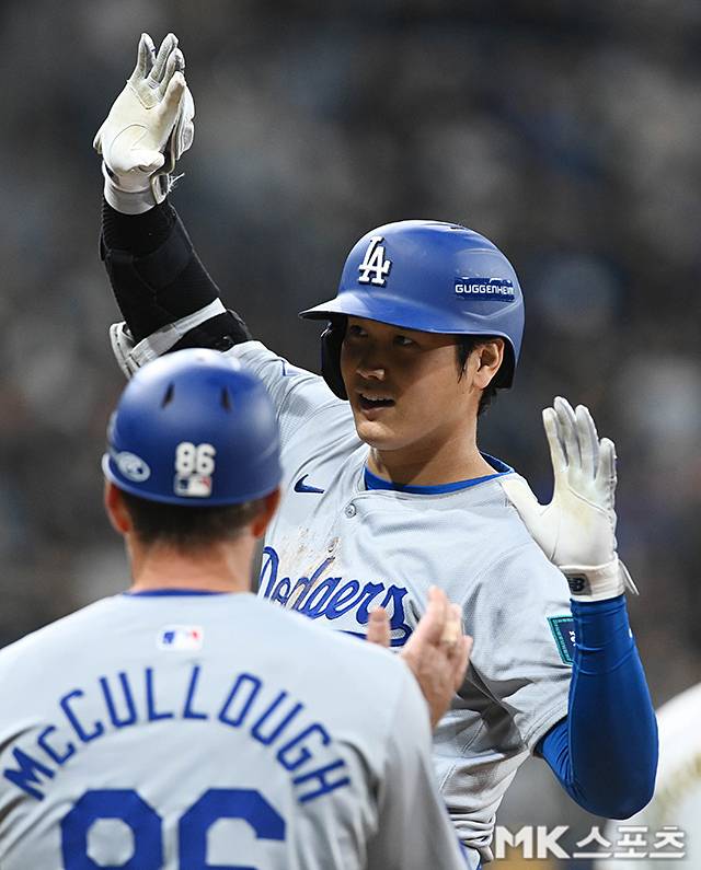 21일 샌디에이고전에서 불방망이를 휘두르고 있는 오타니. 사진(고척 서울)=천정환 기자