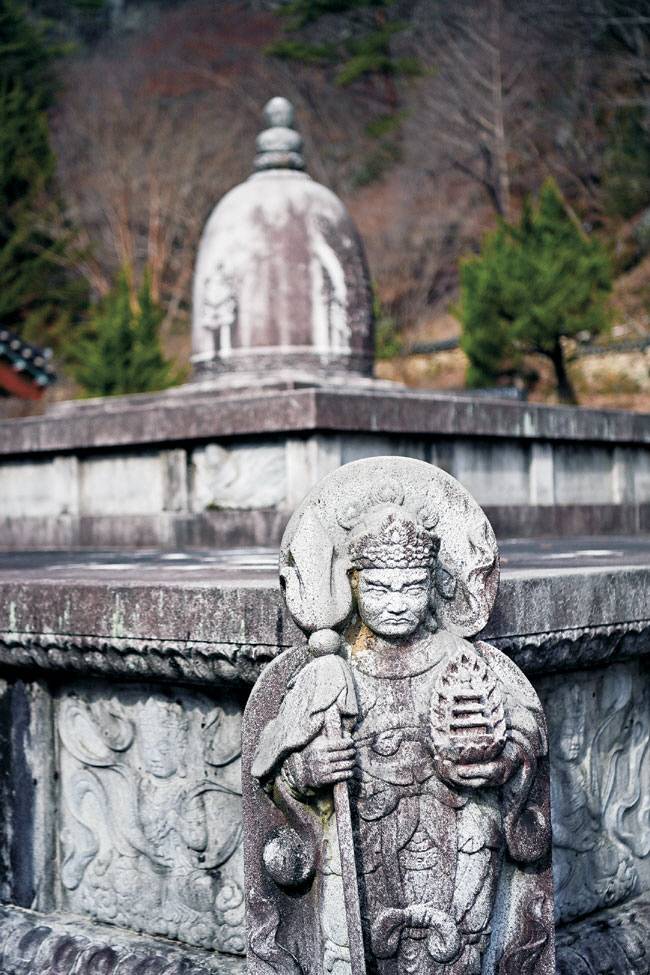 고 신춘호 농심 회장의 시주로 2007년 조성한 쌍계사의 금강계단.