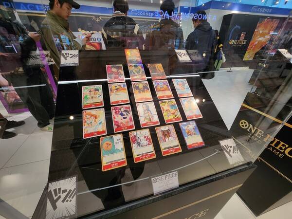 - 스타터덱 '밀짚모자 해적단'의 카드 구성