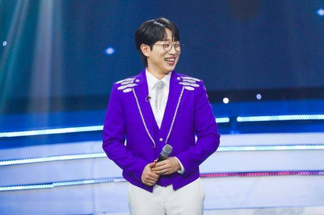 '미스터트롯2' 진(眞) 출신 안성훈이 숙소에서 독립했다는 소식을 밝힌 가운데, 때아닌 '재벌설'이 불거져 궁금증을 모았다. TV조선 제공