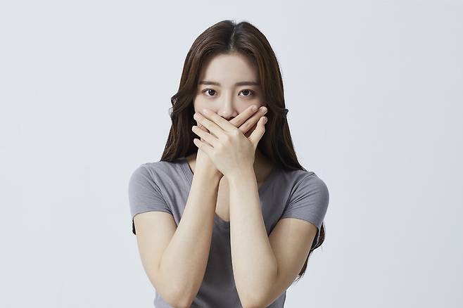 외국어 말투 증후군(foreign accent syndrome)은 외국어로 말하는 것처럼 말투가 부자연스러워지는 희귀 언어 장애다./사진=클립아트코리아