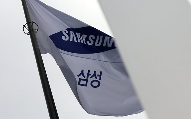 서울 서초구 삼성전자 서초 사옥에 게양된 삼성전자 깃발. [매경DB]