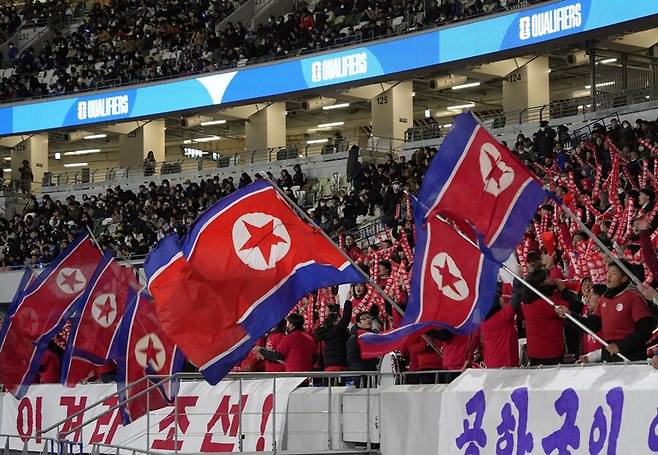 ▲ 북한축구협회가 2026 북중미 월드컵 아시아지역 2차 예선 B조 조별리그 4차전 일본과 홈경기를 26일 평양에서 개최하기 어렵다는 의사를 갑작스럽게 표명했다. ⓒ연합뉴스/EPA