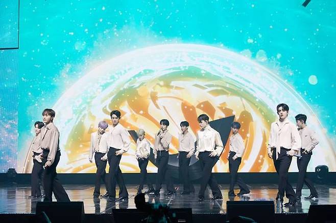 그룹 세븐틴. 플레디스