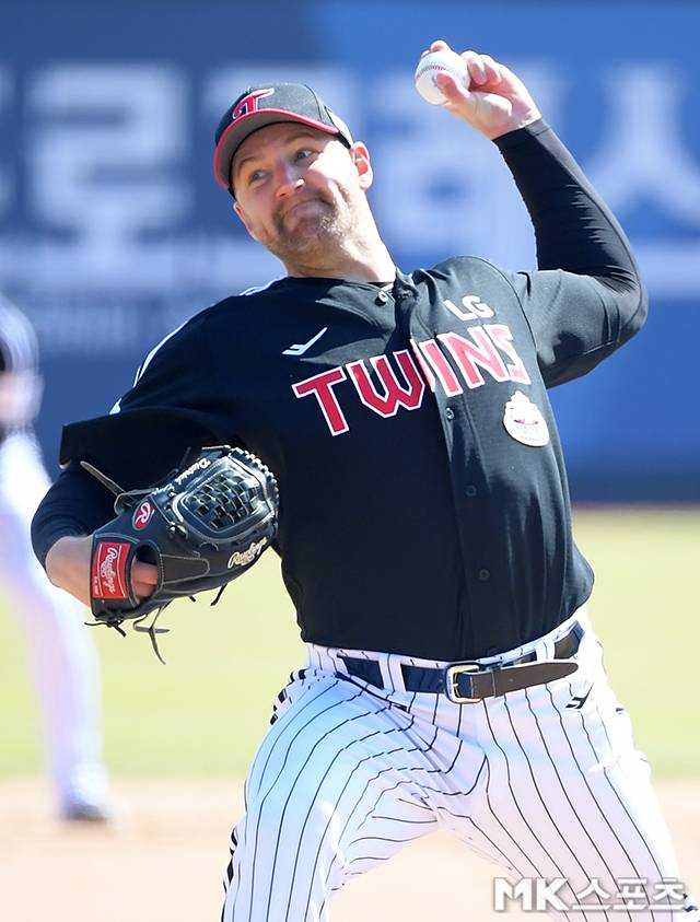 엔스는 올해 LG의 1선발 역할을 잘 해낼 수 있을까. 사진=천정환 기자