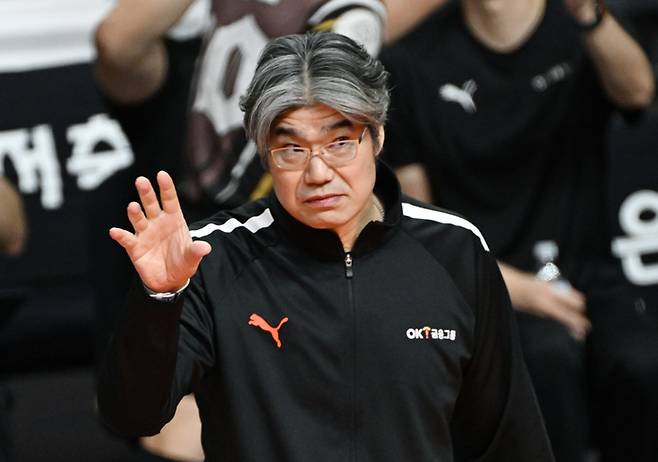오기노 감독. 제공 | 한국배구연맹