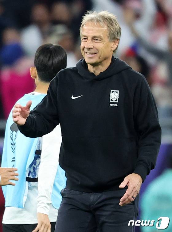 7일 요르단과 아시안컵 준결승 경기 패배 후 미소 짓는 위르겐 클린스만 감독. /사진제공=뉴스1