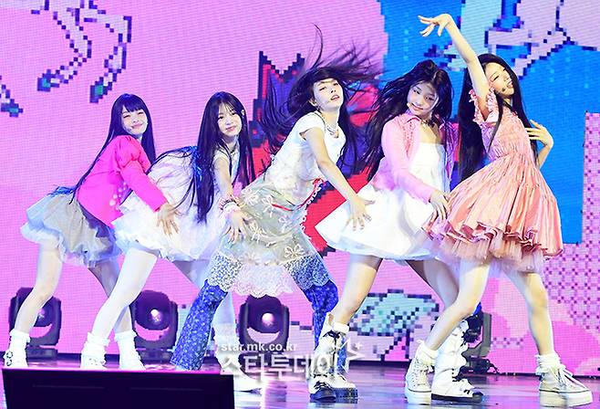 그룹 아일릿. <강영국 기자>