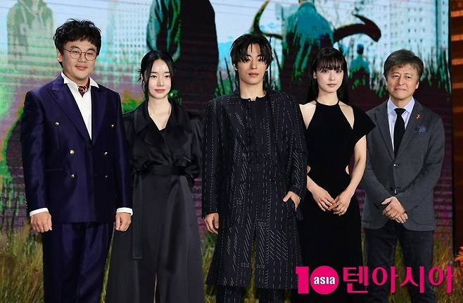 '기생수' 단체 ./사진=텐아시아DB