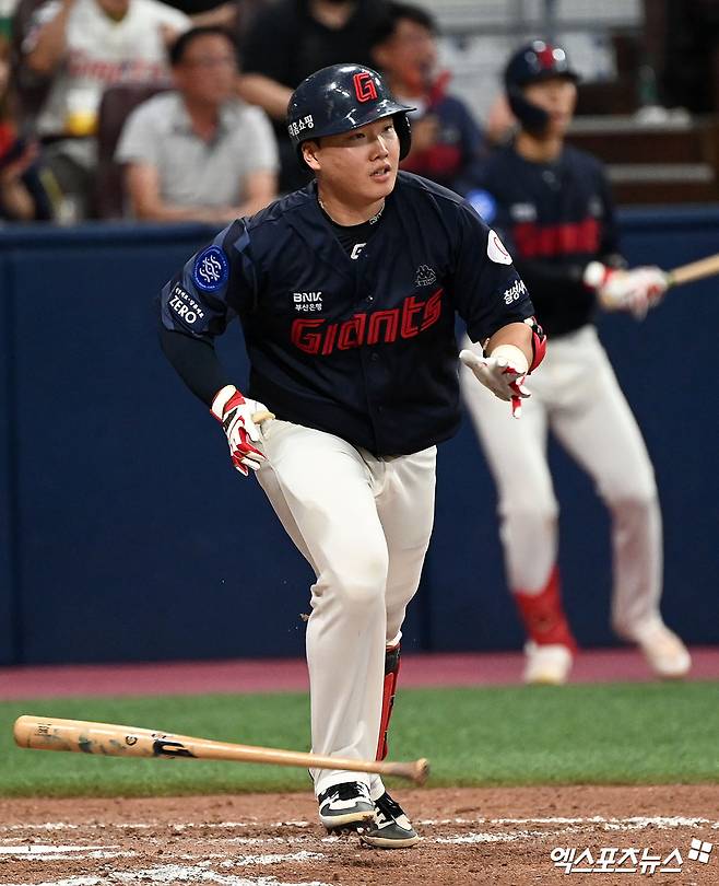 롯데 자이언츠 포수 정보근 지난해 55경기에서 타율 0.333 27안타 13타점 OPS 0.902로 발전된 공격력을 보여줬다. 사진 엑스포츠뉴스 DB