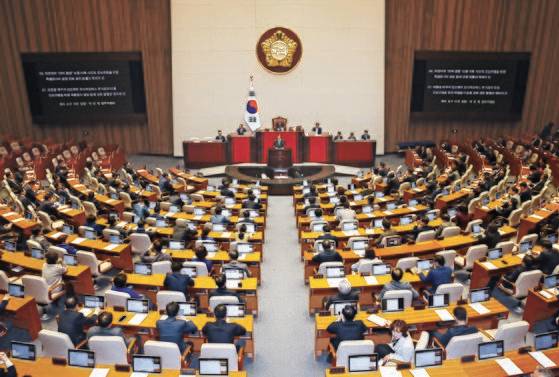 지난 2월29일 오후 서울 여의도 국회 본회의장. 쌍특검법(김건희여사·대장동 특검법) 재의의 건이 상정되고 있다. 뉴스1