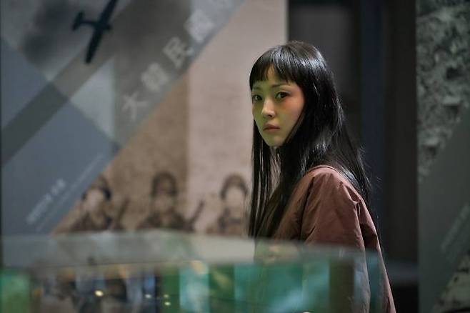A scene from "Parasyte: The Grey," starring Jeon So-nee (Netflix)