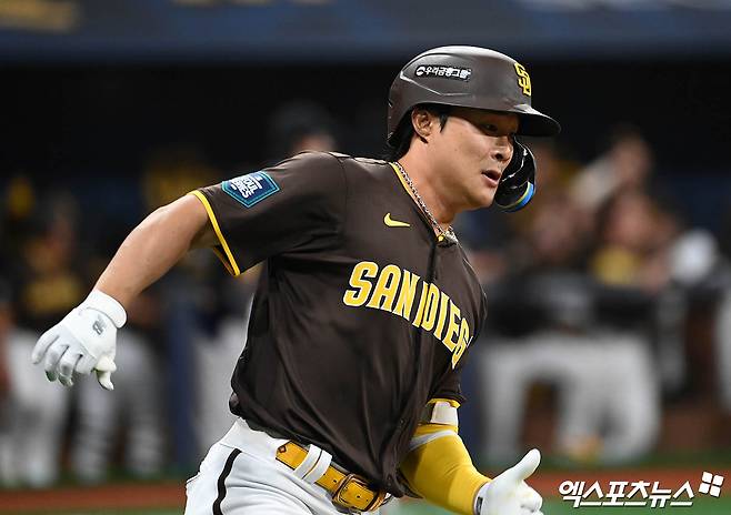 미국 메이저리그 샌디에이고 파드리스의 김하성. 27일 미국 캘리포니아주 샌디에이고의 펫코파크에서 열린 2024 메이저리그 시범경기 시애틀 매리너스와 홈 경기에서 5번타자 겸 유격수 선발출전, 2타수 1안타 1타점을 기록했다. 사진 엑스포츠뉴스 DB