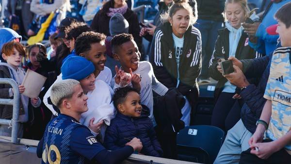 캐번 설리번(왼쪽, 필라델피아유니온Ⅱ). 필라델피아유니온Ⅱ X(구 트위터) 캡처