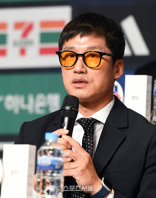광주FC 이정효 감독이 26일 중구 소공동 더플라자호텔에서 열린 하나은행K리그 2024 개막 미디어데이에서 올시즌에 임하는 출사표를 던지고 있다. 2024.02.26.  소공동 | 강영조 기자 kanjo@sportsseoul.com