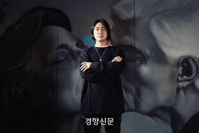 최성욱 작가 프로필 사진.