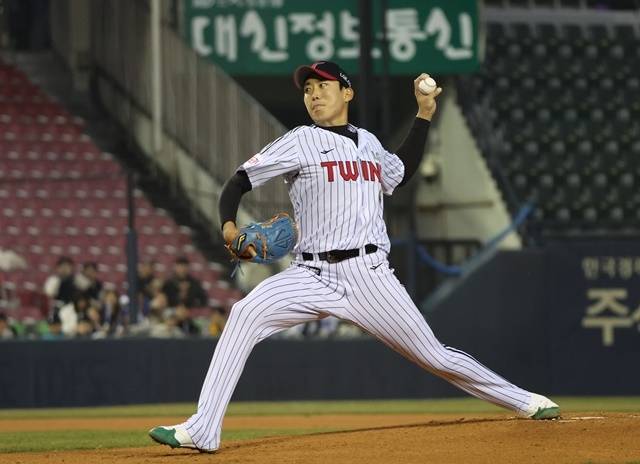 28일 잠실 삼성전에서 쾌투로 LG의 승리를 이끈 손주영. 사진=연합뉴스