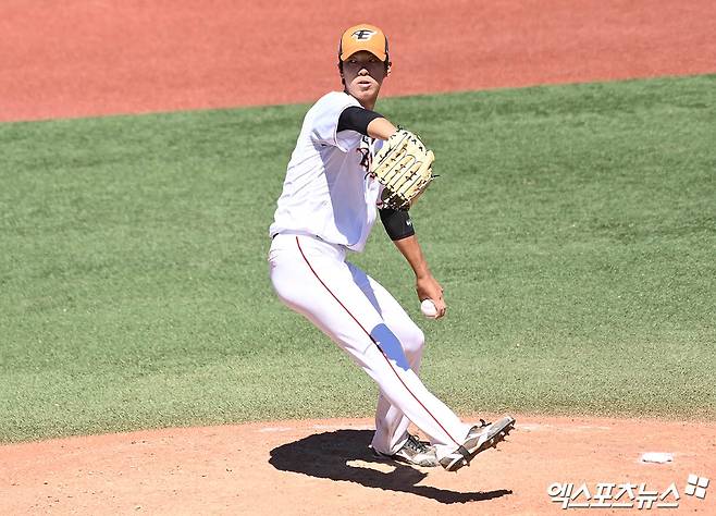 호주 멜버른 볼파크에서 2024 한화 이글스의 스프링캠프가 진행됐다. 한화 이글스와 호주 야구 국가대표팀의 연습경기, 한화 황준서가 역투하고 있다. 엑스포츠뉴스DB