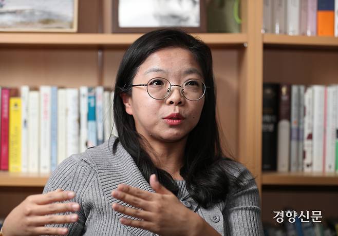 서울대 보건대학원 ‘장애와 건강’ 연구팀 문영민 박사가 3월 22일 주간경향과 인터뷰하고 있다. 정지윤 선임기자