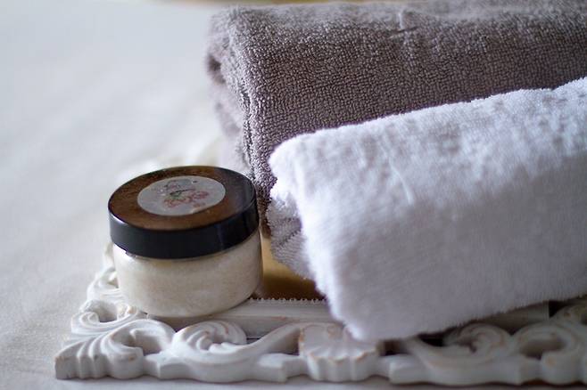 자외선 차단제 사용 후에는 메이크업했을 때와 마찬가지로 이중 세안을 하는 것이 좋다.