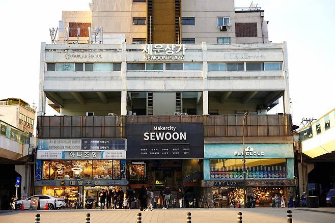 The Sewoon Shopping Center in Jongno-gu, central Seoul, was the main filming location for tvN's crime thriller series, "Vincenzo." (Lee Si-jin/The Korea Herald)