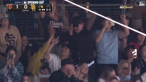 이정후 홈런에 포효하는 이종범. ⓒMLB.com