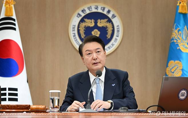 [서울=뉴시스] 윤석열 대통령이 26일 서울 용산 대통령실 청사에서 열린 국무회의를 주재하고 있다. (사진=대통령실 제공) 2024.03.26. photo@newsis.com /사진=전신