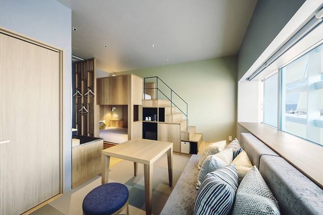 아이들이 좋아할 것 같은 복층 구조 객실