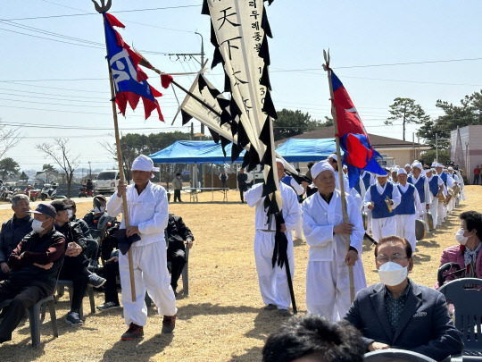 제6회 부여 송국리 청동기축제가 오는 19일부터 20일까지 이틀간 부여 송국리유적 일원에서 '청동기의 중심! 풀마을 넘어 세상으로'라는 주제로 화려한 막을 올린다. 부여군 제공