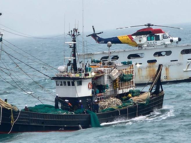 해양경찰청은 지난달 25~31일까지 해군·해수부와 합동으로 서해 접경 해역과 제주권 배타적경제수역(EEZ)에서 합동 단속을 벌이고 있다. ⓒ 해양경찰청 제공