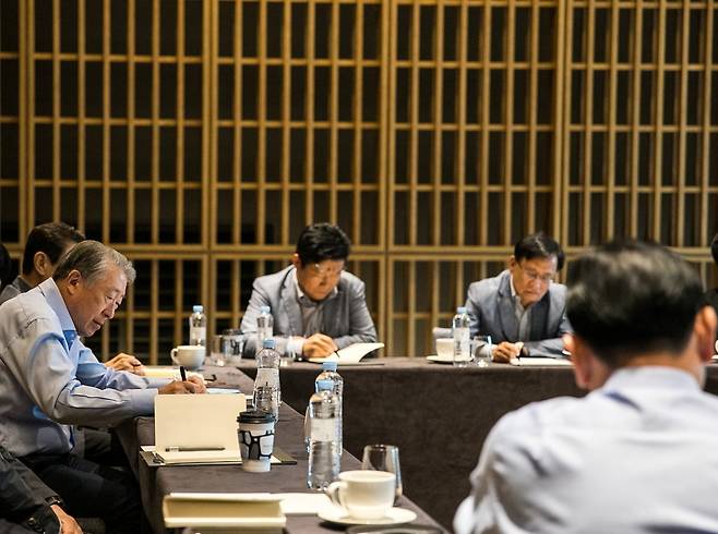 2019년 CEO_철학공부중인 문규영 회장과 CEO들. 아주그룹